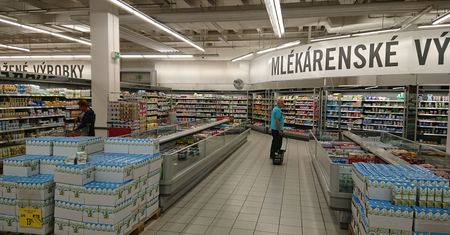 Czesi masowo szturmują polskie sklepy. Znów szukają jednego produktu