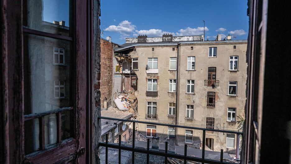 miejsce katastrofy budowlanej
Grzegorz Micha�owski
budowa tunelu kolejowego, budynek, katastofa budowlana, rozbi�rka, w �odzi, zawalenie budynku, zawalenie kamienicy, zawalenie stropu