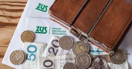 Podwójne emerytury w październiku. Wypłaty dla prawie miliona seniorów