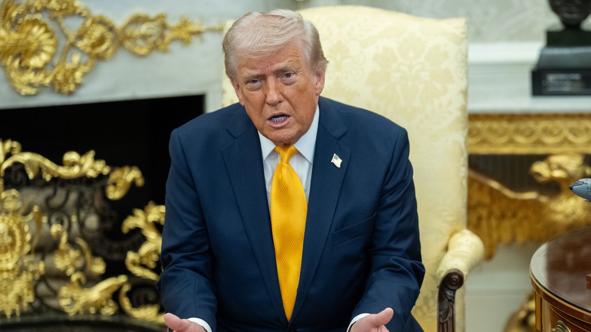 United States President Donald J Trump during a bilateral meeting with the Japanese Prime Minister in the Oval Office of the White House in Washington, DC, USA, 19 March 2026. The war with Iran will be a major topic of discussions between the President and the PM. EPA/Aaron Schwartz /POOL Dostawca: PAP/EPA.