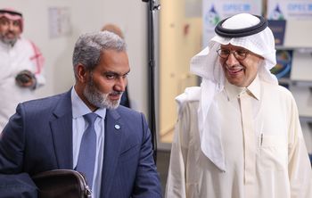 Tąpnięcie po wyjściu ZEA. OPEC rozważa symboliczny ruch, by uniknąć wojny