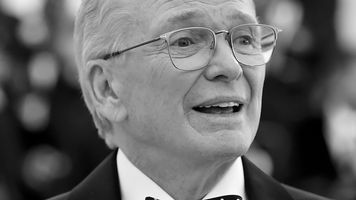 Bob Mackie nie żyje. Sławny projektant miał 87 lat