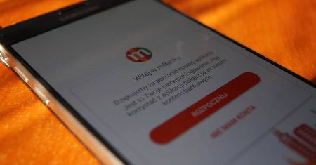 Korzystasz z aplikacji mobilnej mBank? Uważaj na groźnego wirusa!