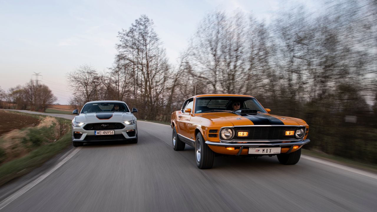 Ford Mustang Mach 1 (2022) vs. Ford Mustang Mach 1 428 Cobra Jet (1970)