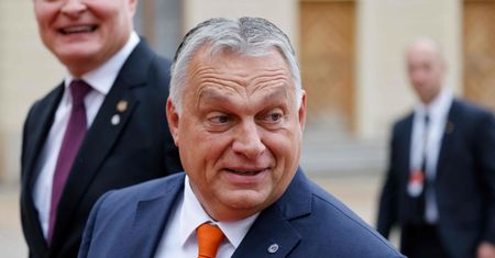 Sankcje wobec Rosji. Orban grozi wetem. "To teatr. Pewnie znów podkuli ogon i się podporządkuje"