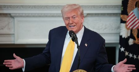 "Złote karty" Trumpa. Prezydent USA zaprasza rosyjskich oligarchów