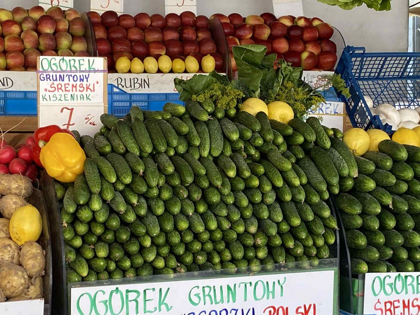Ceny warzyw i owoców na kieleckich bazarach