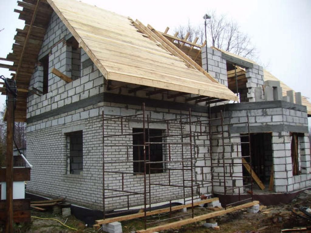 Budowa domu bez pozwolenia. Kiedy to możliwe?