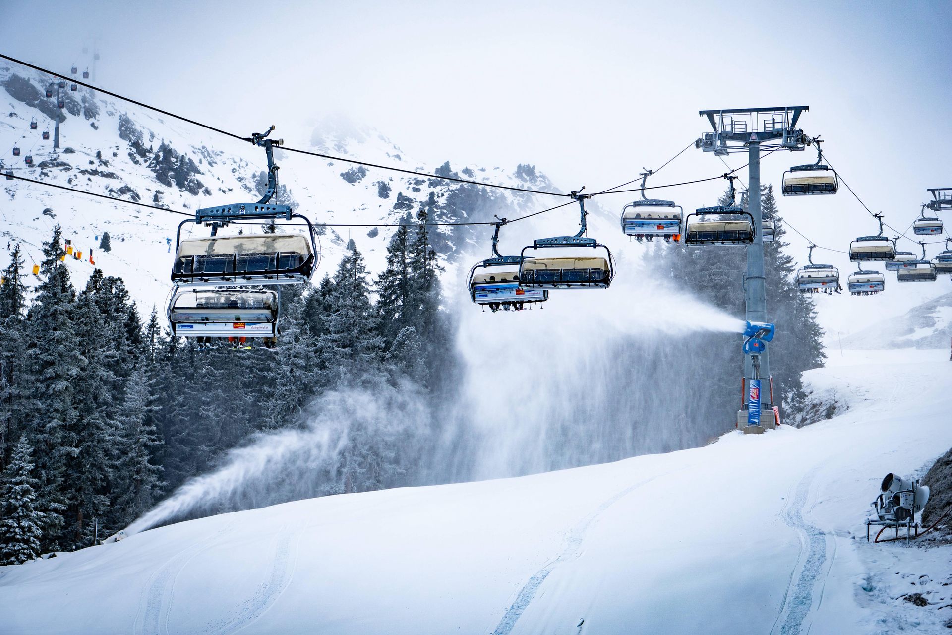 wiadomości,aktualności,WP Wiadomości Sześć ofiar w weekend. Narciarze stwarzają ryzyko lawin w Alpach