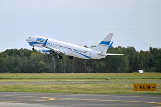 Rosyjskie drony nad Polską. Linia lotnicza mówi, co z pasażerami przekierowanych lotów