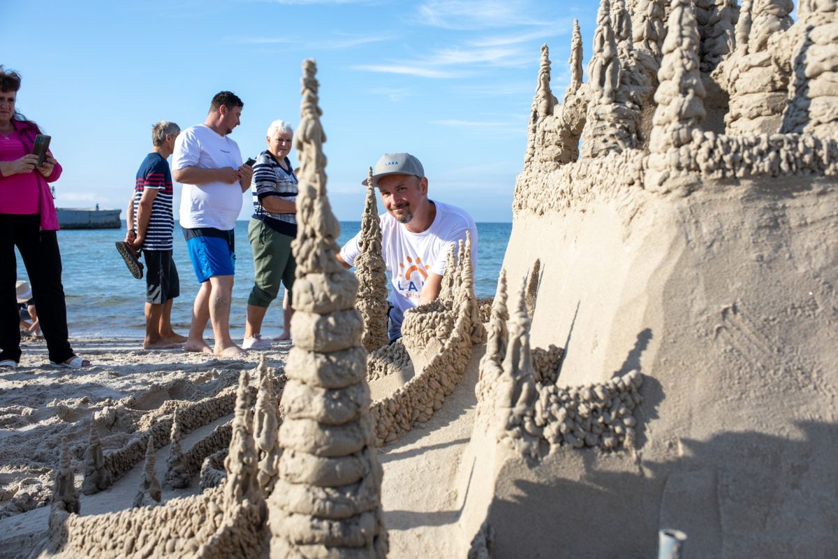 Grzegorz Pawelski zamki z piasku buduje już od 12 lat