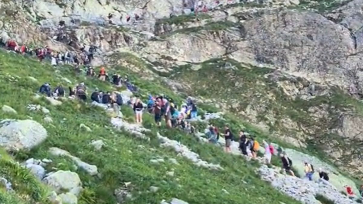 Pokazali sznur turystów na Rysach w Słowacji