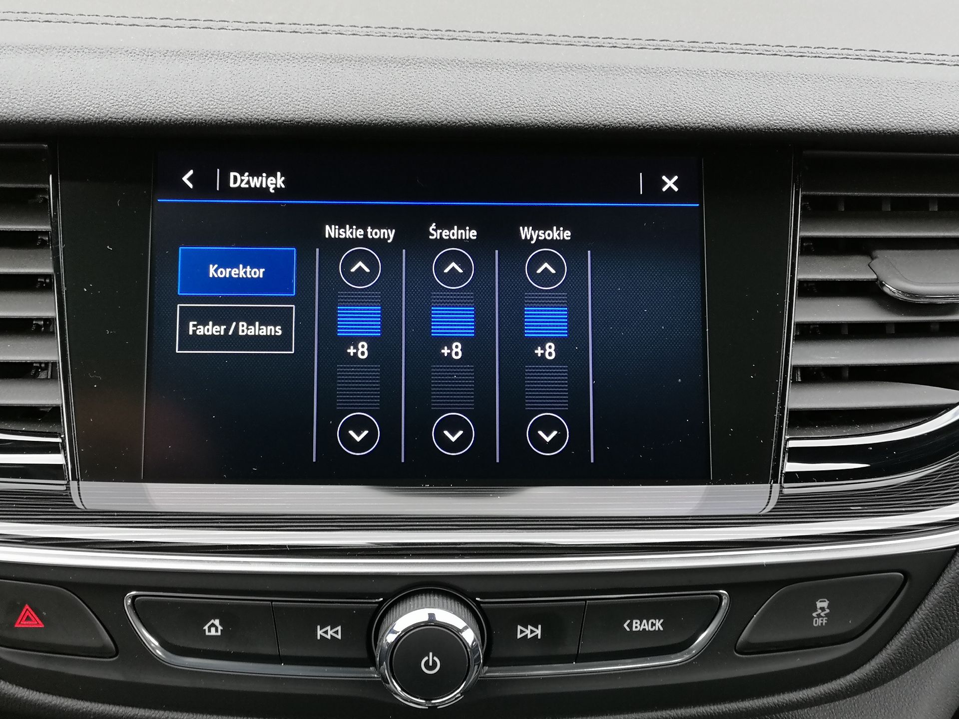 Opel Insignia Sports Tourer: System Multimedia Navi Pro, fabryczne audio i systemy wsparcia kierowcy 20