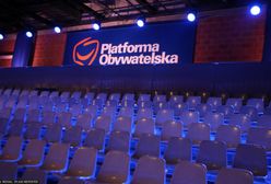 Sondaż. Lidera opozycji dalej nie widać. Najbliżej Hołownia, za nim Trzaskowski