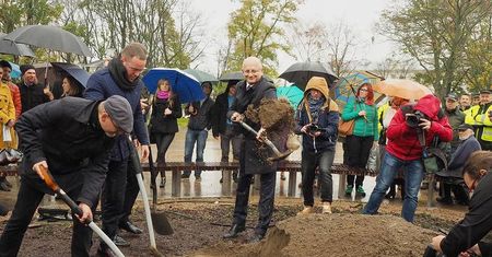 Nowy symbol placu Litewskiego. Następca już na swoim miejscu
