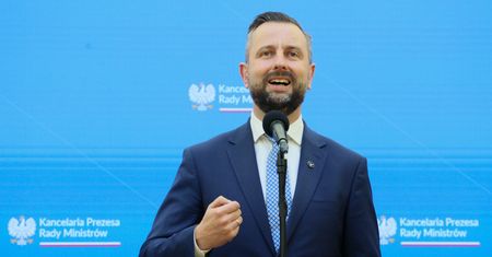 "Trafi do każdego domu". Rząd wyśle specjalny poradnik bezpieczeństwa