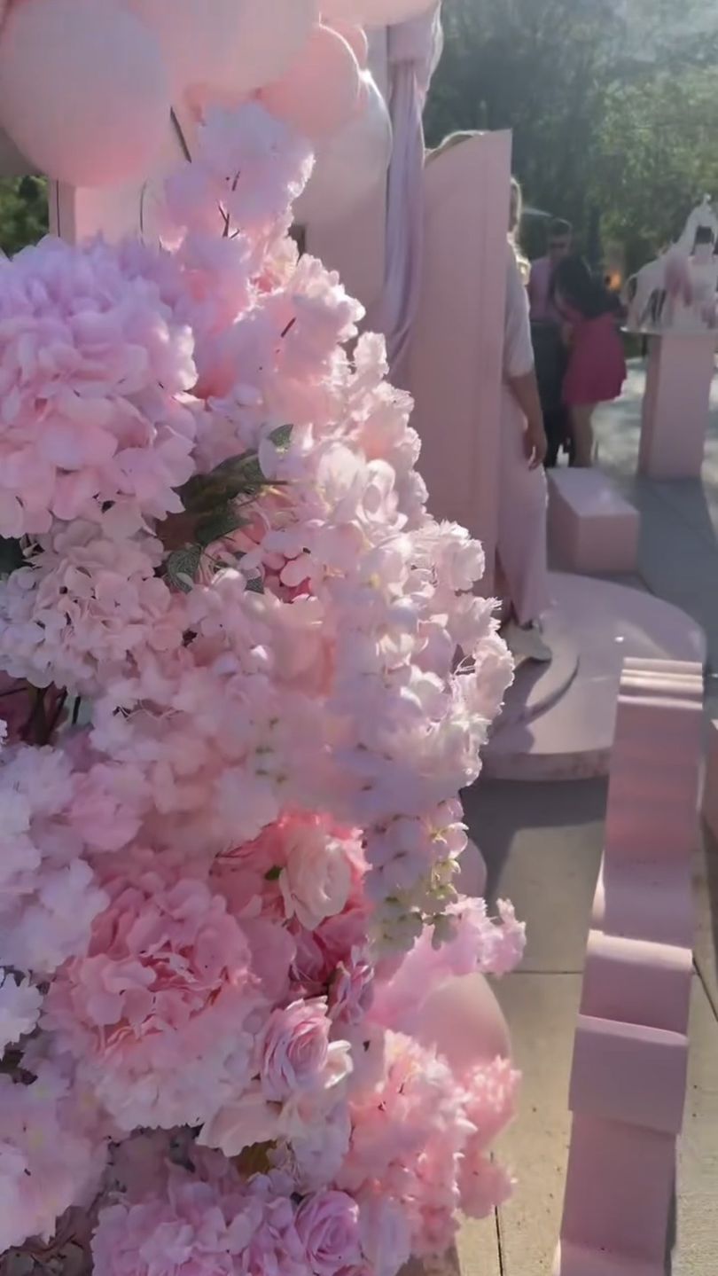 "Różowe" baby shower Oli Tomali