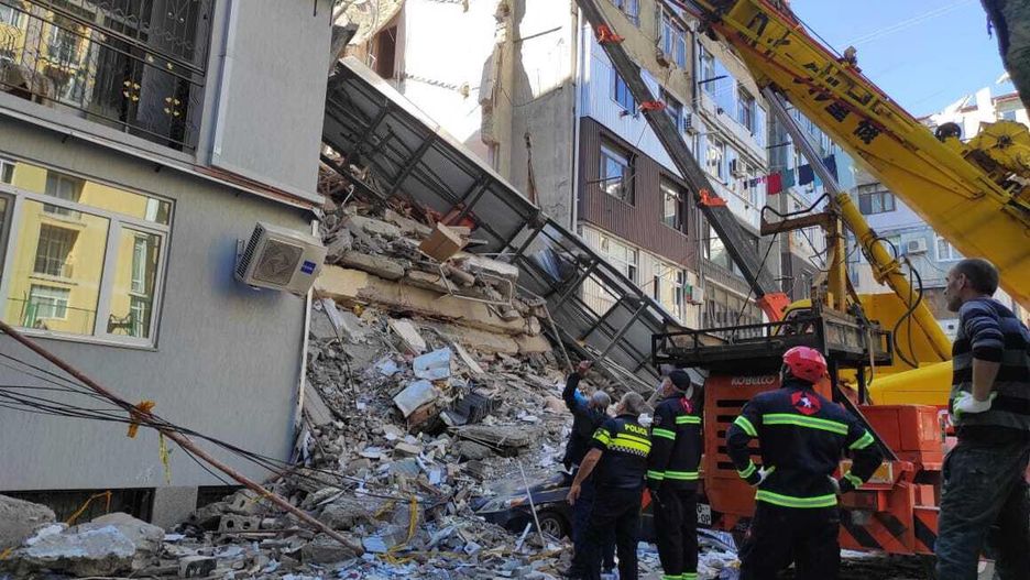 Runął blok mieszkalny w Batumi. Wstrząsające nagranie wideo 