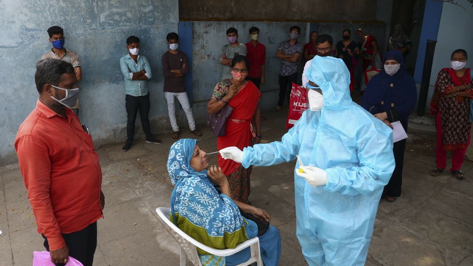 Na rekordową, dobową liczbę nowych zakażeń na świecie duży wpływ ma sytuacja epidemiczna w Indiach/ Zdjęcie ilustracyjne