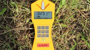 Warszawa: Radioaktywne śmieci w magazynie. Akcja straży