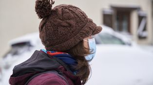 Grypa przyspiesza. Rośnie liczba zachorowań, szpitale reagują ograniczeniami