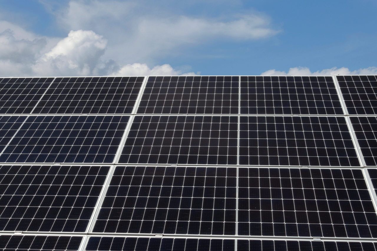 Energia odnawialna w gminach. Czy lokalne OZE to obowiązek?