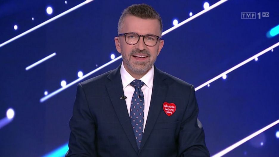 Zbigniew Łuczyński pojawił się na antenie z serduszkiem WOŚP na marynarce 