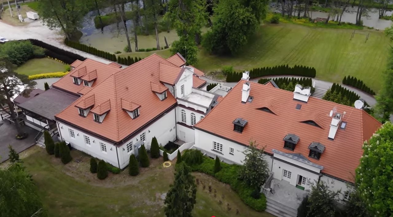 Dworek ze "Złotopolskich" na sprzedaż. Ile trzeba zapłacić za nieruchomość?