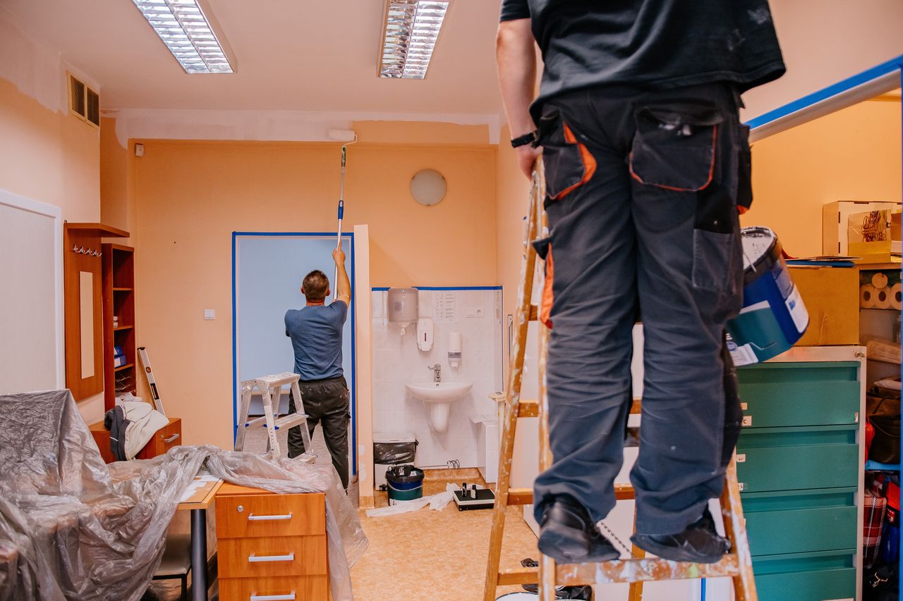 Radomsko: Remonty w Publicznej Szkole Podstawowej w Płoszowie