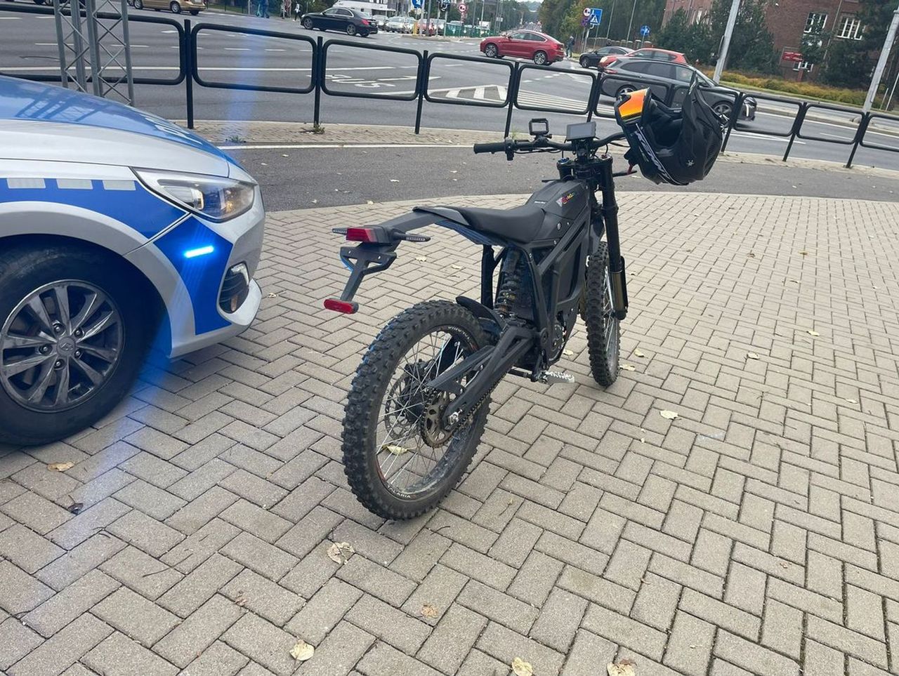 Olsztyn: 17-latka jechała motorowerem po ścieżce rowerowej. Była przekonana, że ma rower elektryczny