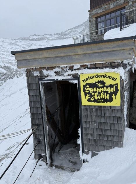 Spannagelhöhle nie jest miejscem dla osób z silną klaustrofobią