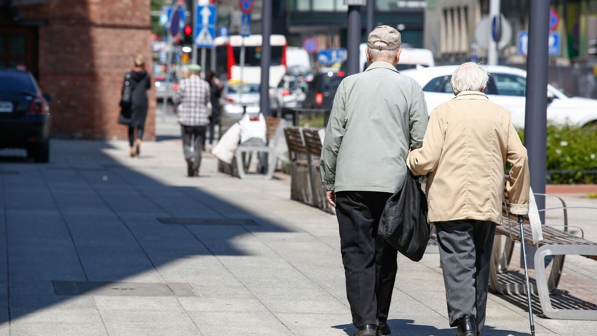Emeryci wskazują, ile powinna wynieść minimalna emerytura