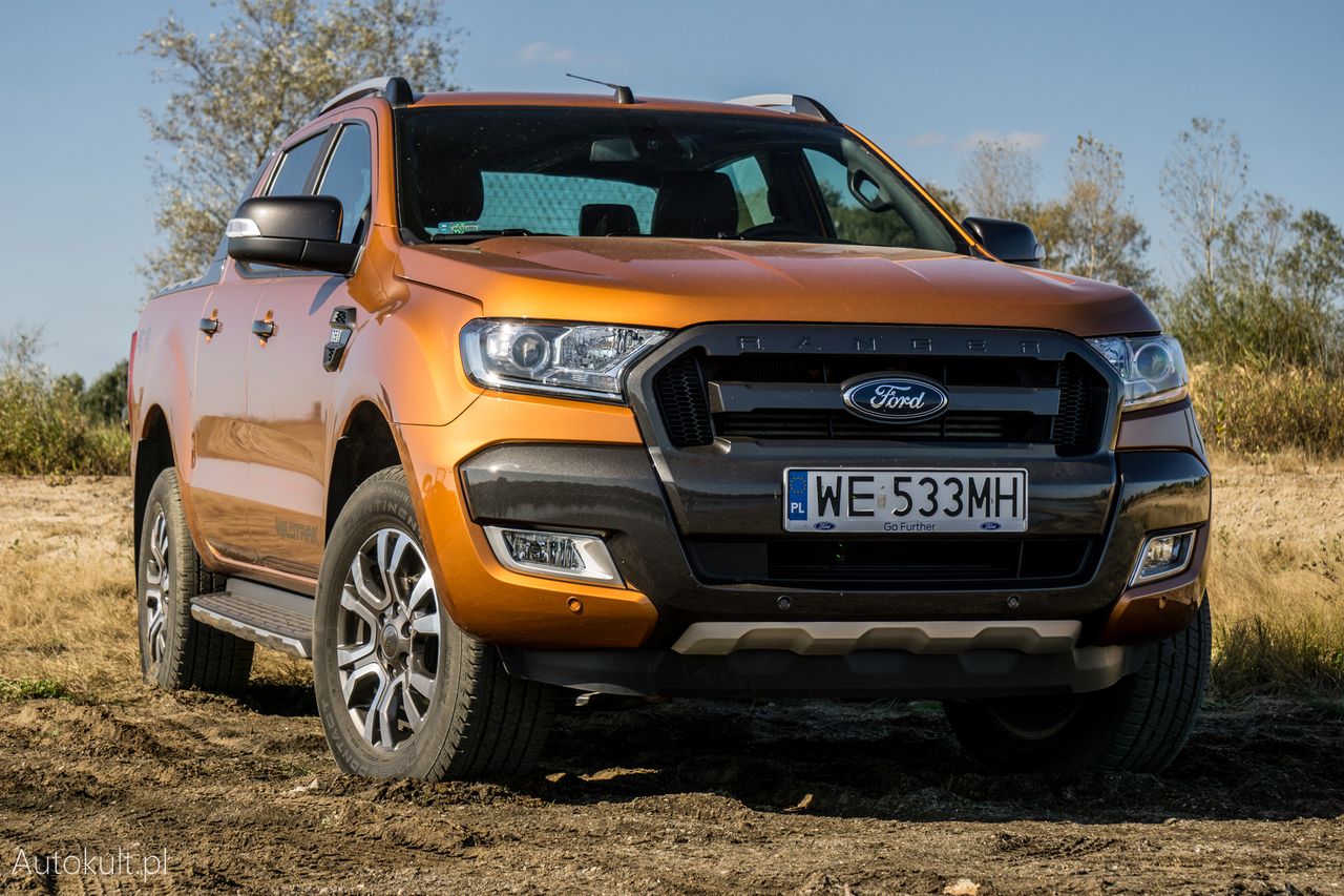 Ford Ranger pokazuje muskuły, co zdradza jego amerykańskie pochodzenie.