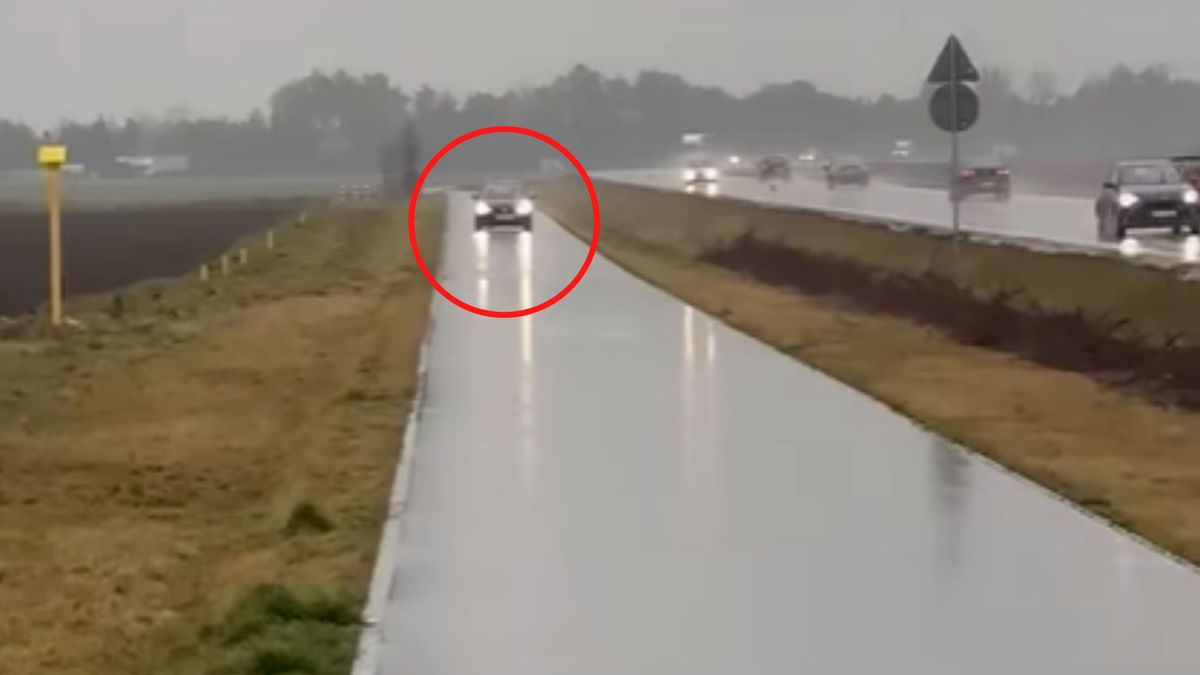 Nagrał kobietę na ciągu pieszo-rowerowym.