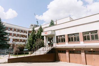 Darowizna od najbliższych. Skarbówka coraz dokładniej sprawdza te formalności