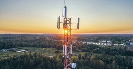 Rząd chce kontrolować internet i telekomunikację w Polsce