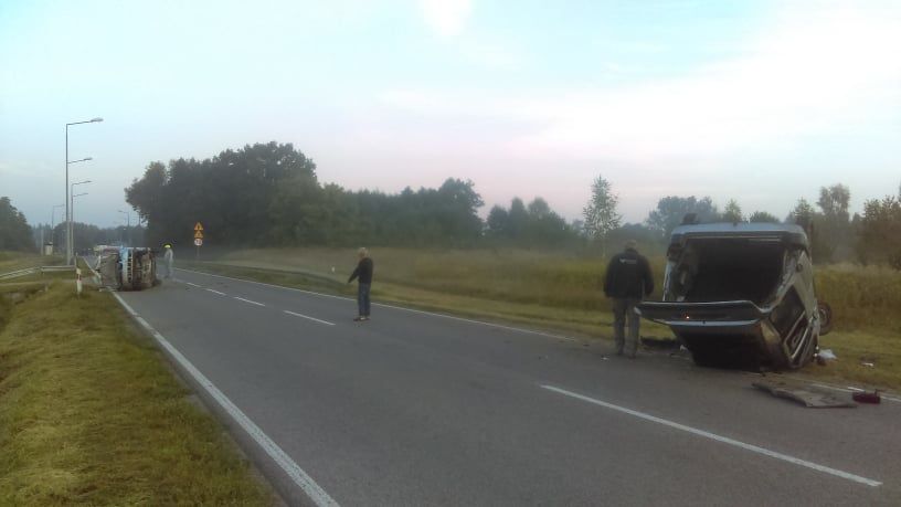 Poranne zderzenie aut na drodze wojewódzkiej nr 747 w Zosinie