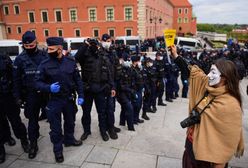 Tłumaczenie policji ws. strajku przedsiębiorców. "Nie zadawał bólu"