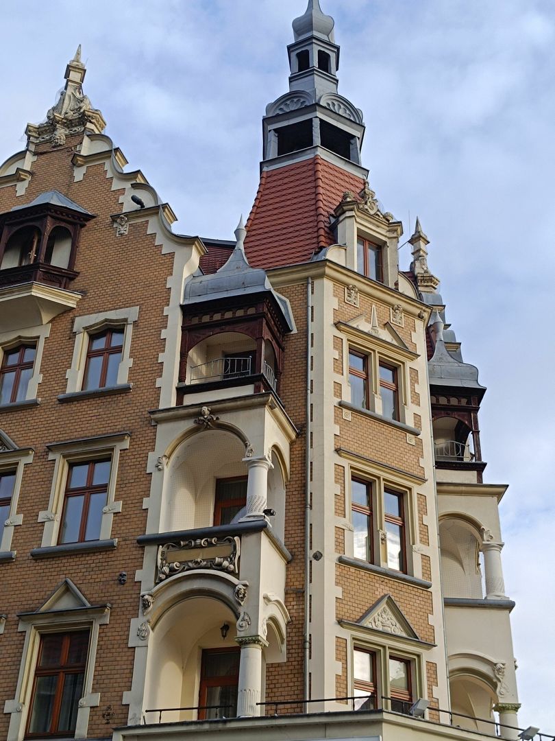 Kamienice w Gliwicach przyciągają wzrok - centrum miasta na piękną zabudowę.