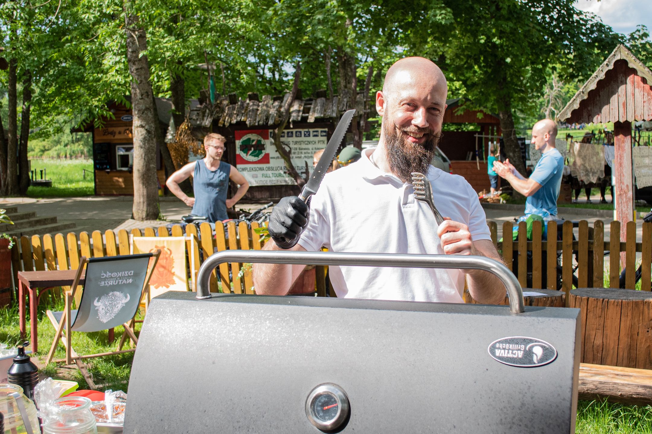 Andrzej Dowbysz ostrzy sobie zęby na turystyczne żniwa.