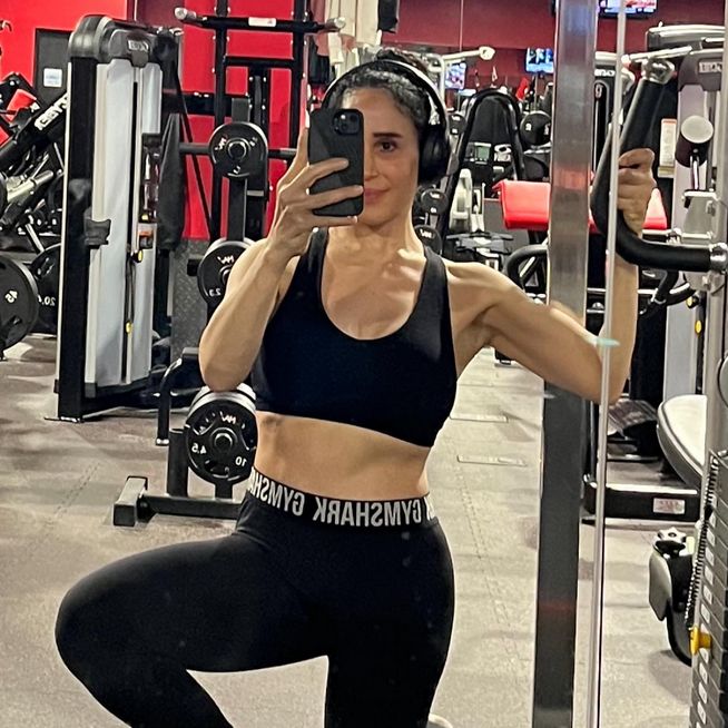 49-latka regularnie ćwiczy