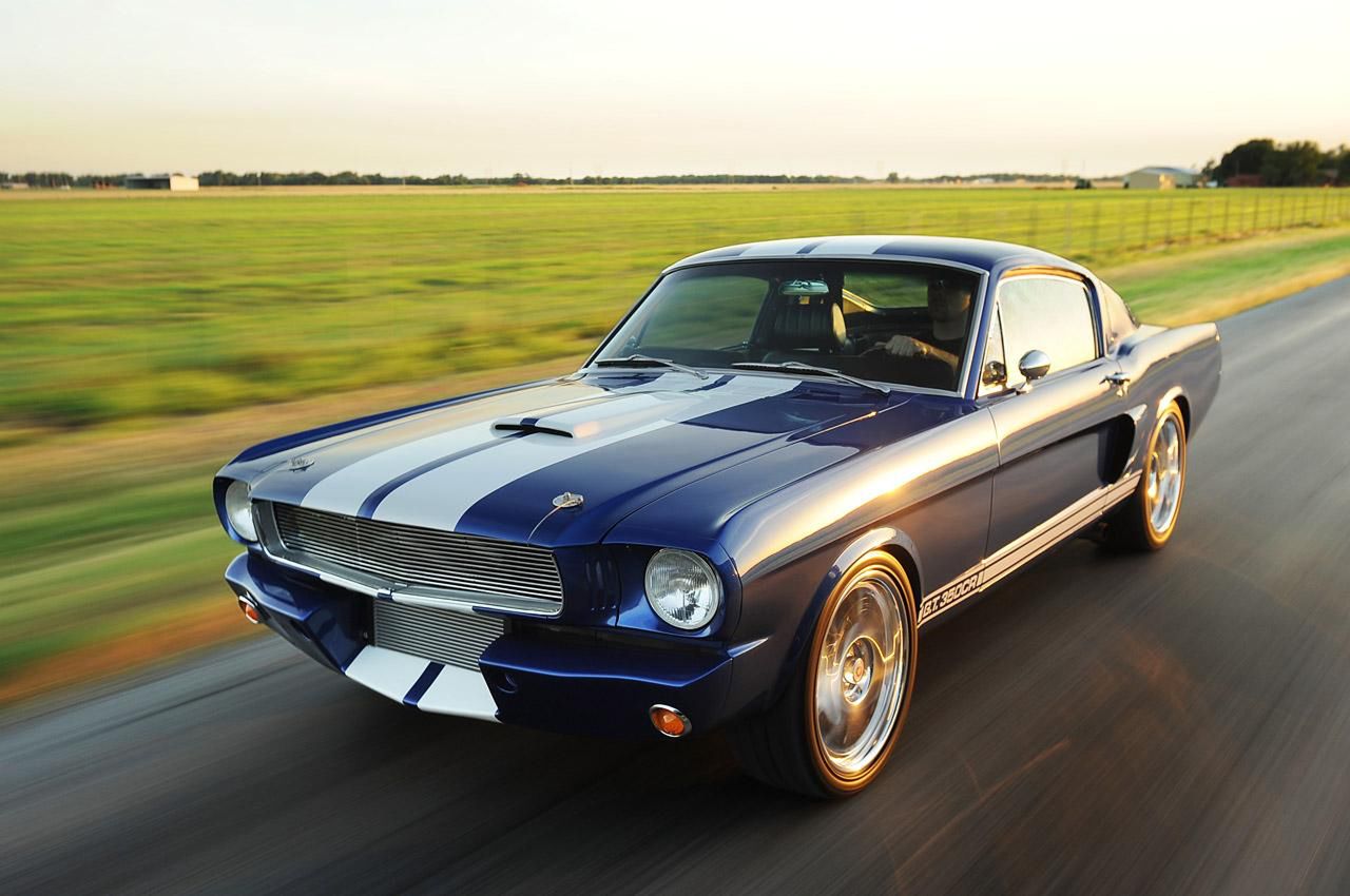 Classic Recreations 1966 Shelby GT350CR na efektownych zdjęciach [galeria] 12