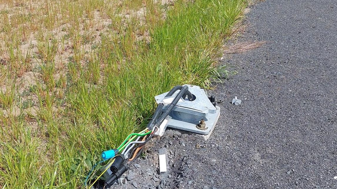 Tyle zostało z przydrożnej latarni