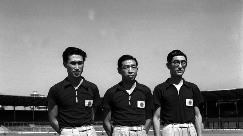 Japońscy tenisiści stołowi: Norikazu Fujii, Nishimura and Satoh.