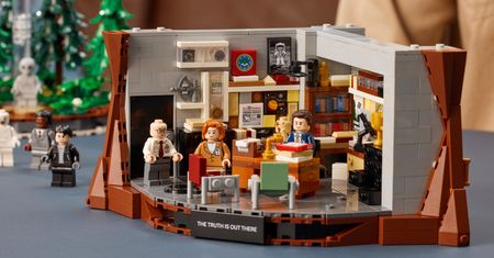 Pamiętacie "Z archiwum X"? Teraz możecie zbudować biuro Muldera z klocków LEGO