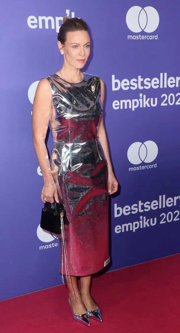 Magda Boczarska i srebrny total look
