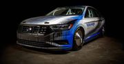 Prawie 500 KM i dwa spadochrony. VW Jetta przygotowany do bicia rekordu na Bonneville