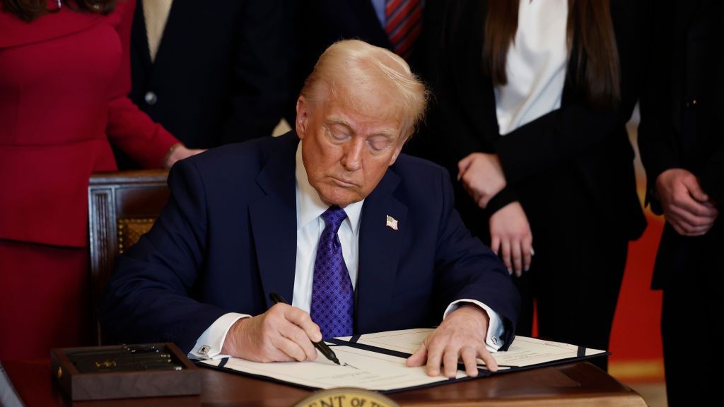 Donald Trump nałożył cła na trzy kraje