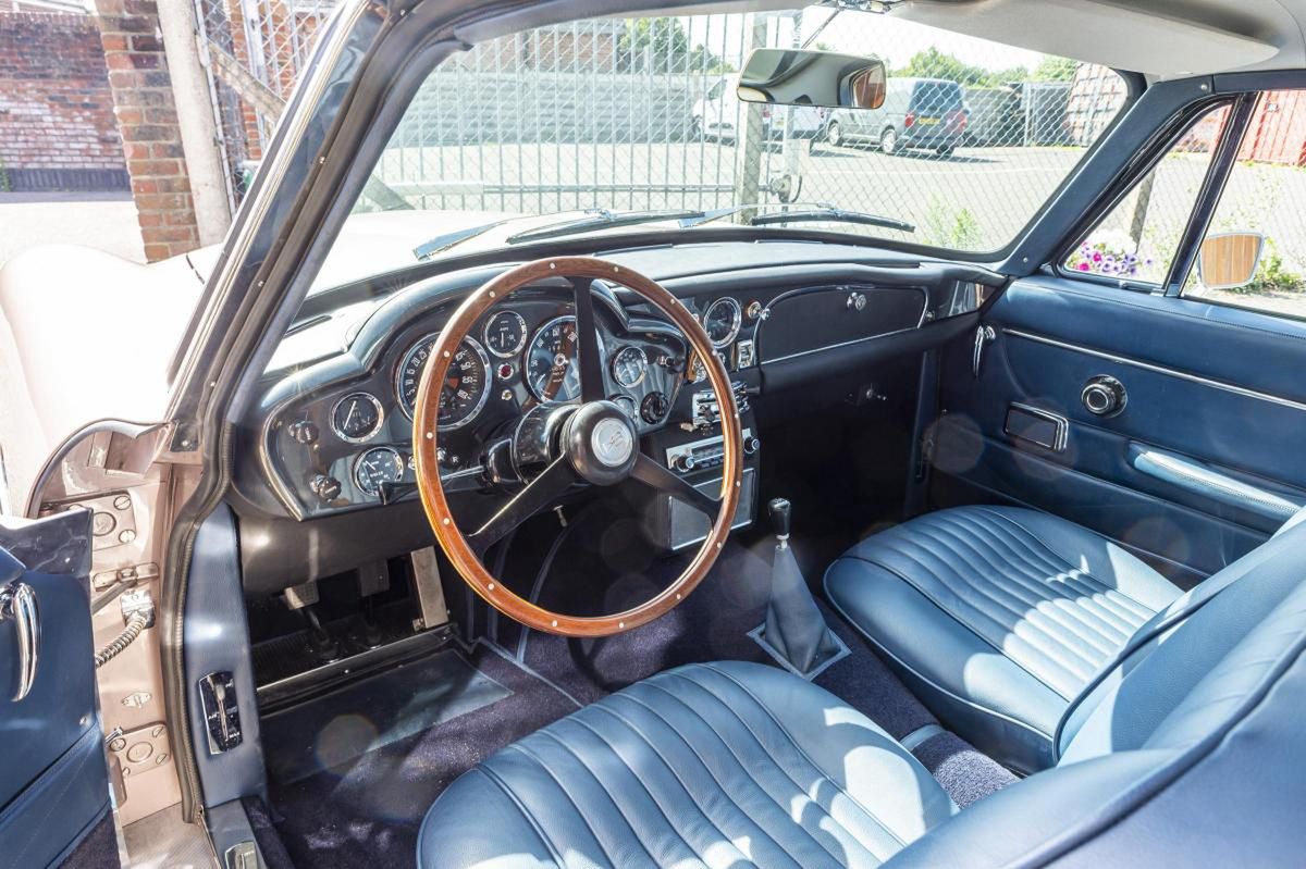 Aston Martin DB6 Mk2 Vantage z 1970 r.