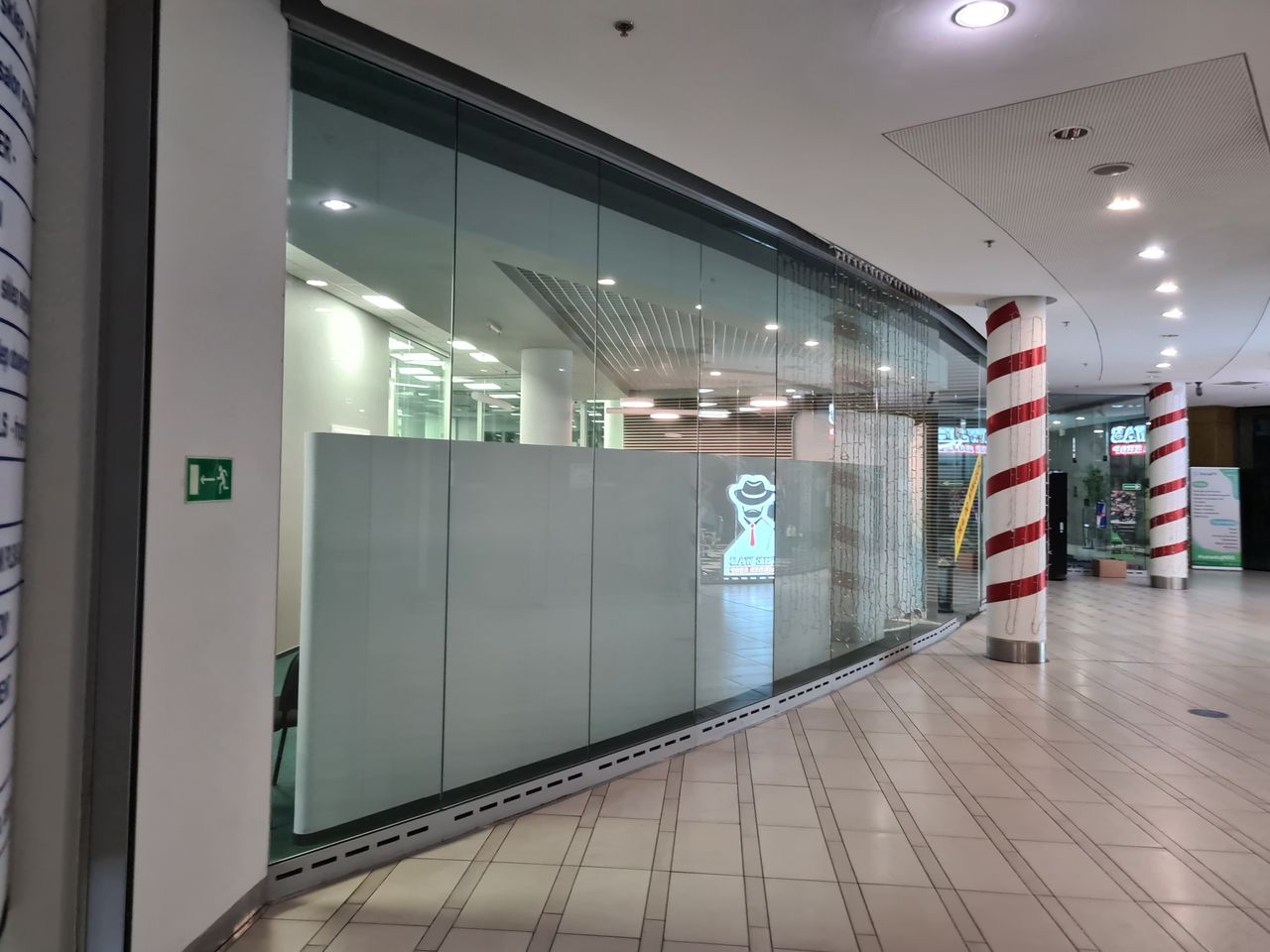 Zamiast "cudownych garnków" ozonatory za tysiące zł i darmowy pulsoksymetr. Na spotkaniach były setki osób